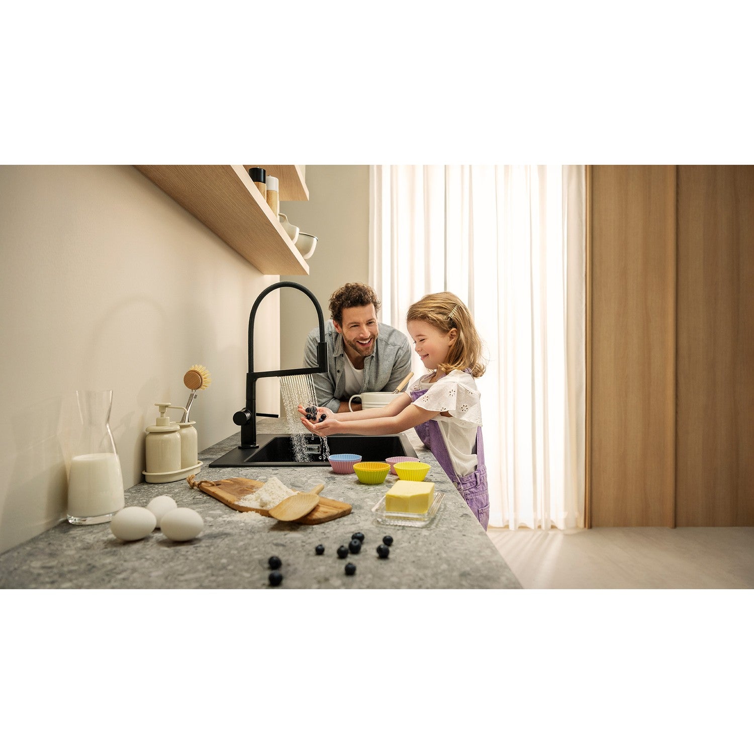 hansgrohe Talis Select M54 PowderSpray 廚房生活場景 kitchen lifestyle