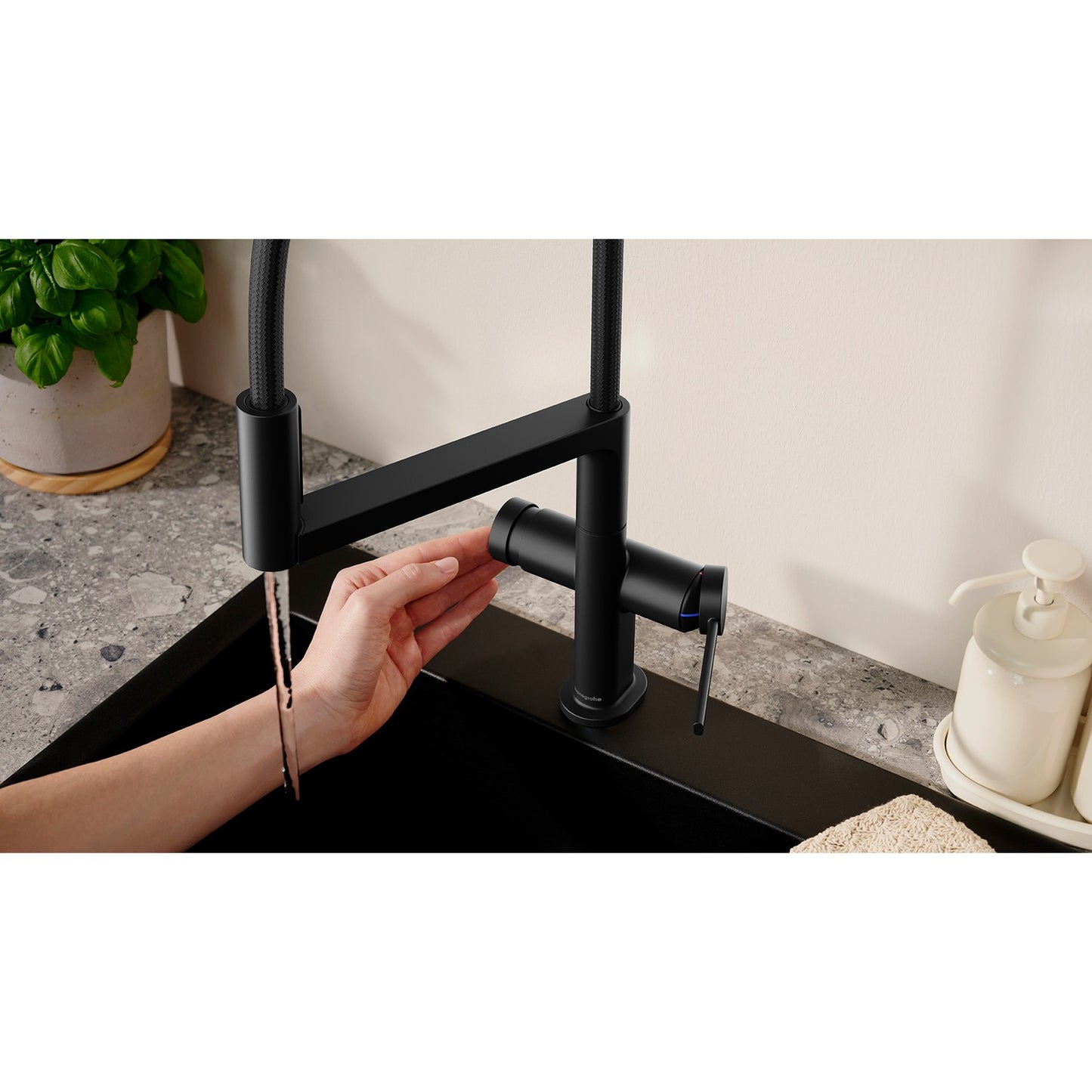 hansgrohe Talis Select M54 摩登黑 Select 按鍵 Matt Black Select button detail